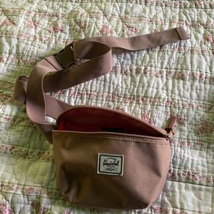 Herschel fanny pack